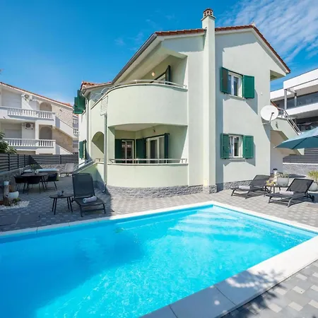 S Villa Vodice