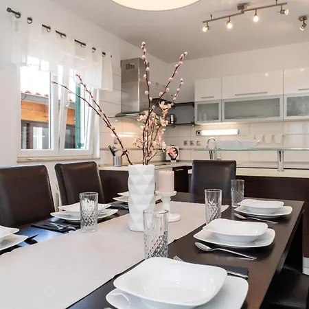 Βίλα S Βόντιτσε