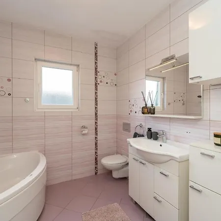 S * Βόντιτσε