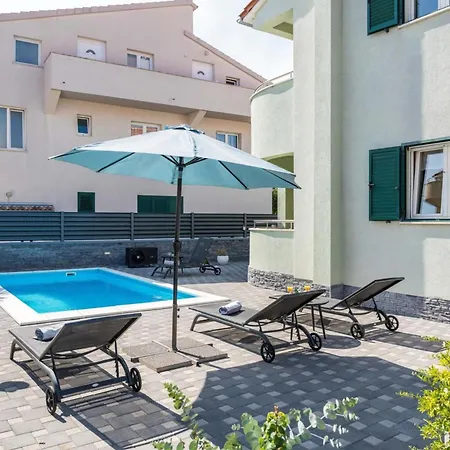 S Villa Vodice